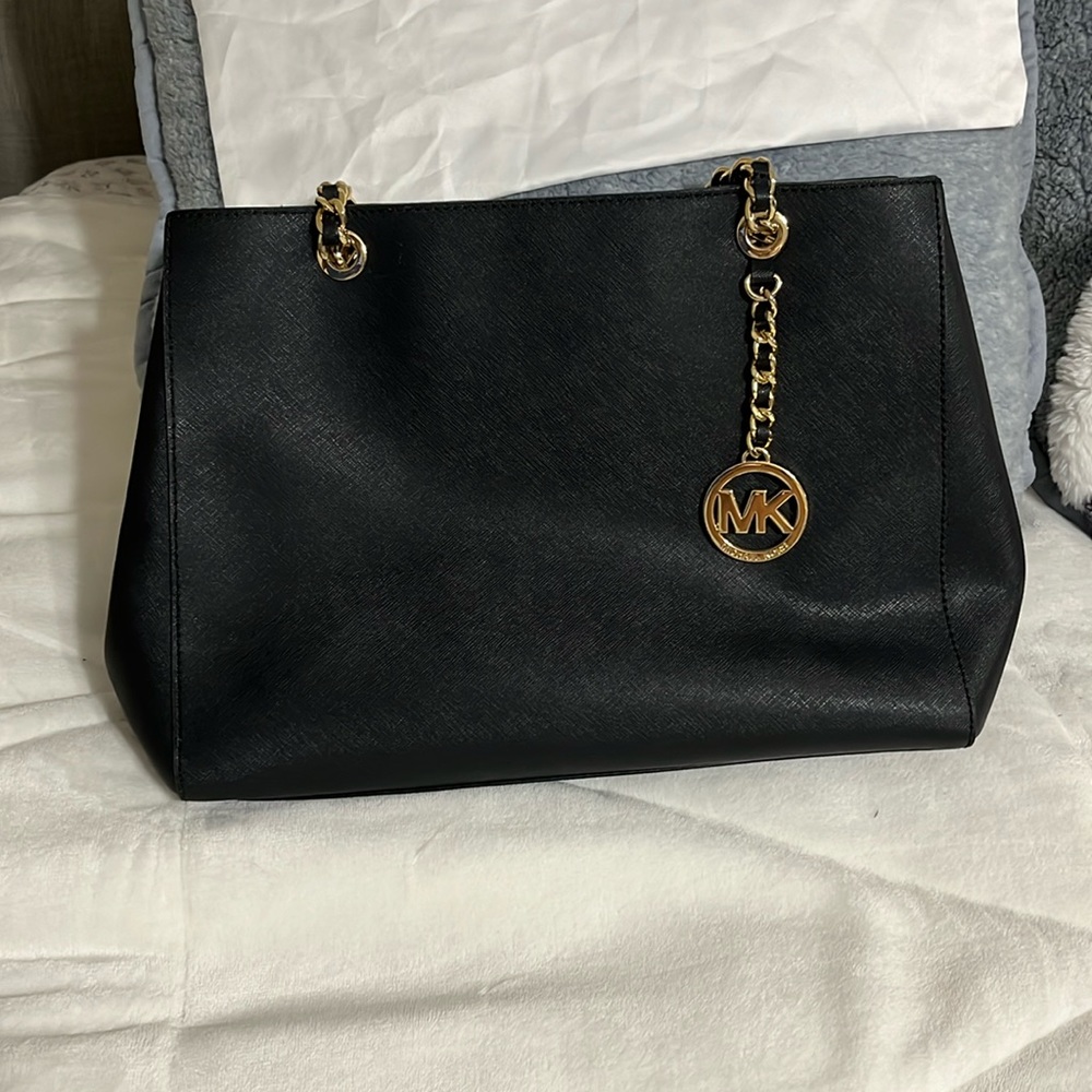 Black Michael Kors handbag